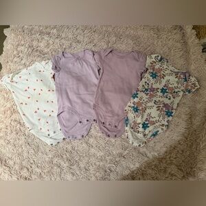 Carter’s 6 month short sleeve bodysuits